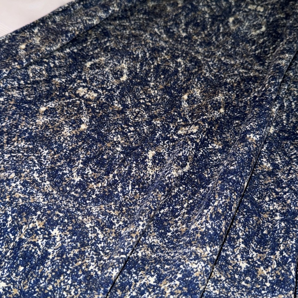 🍁 Lularoe “MAXI” skirt brown & ivory design on blue background  XS - Picture 5 of 7